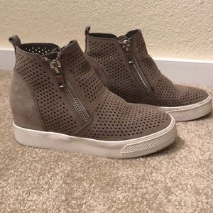 Steve Madden wedged sneaker